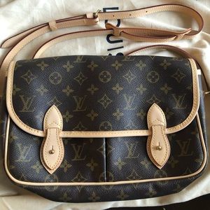 Gibeciere MM Crossbody- New Vachetta